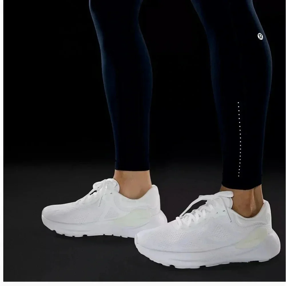 Lululemon Swift Speed High-Rise Tight 28